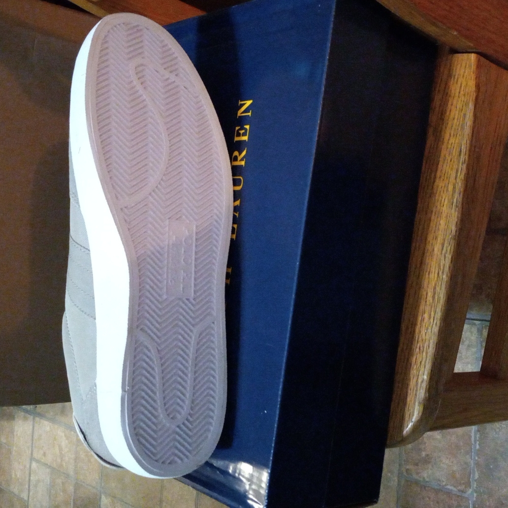 Men's Court Suede Sneaker - Picture 2 of 4